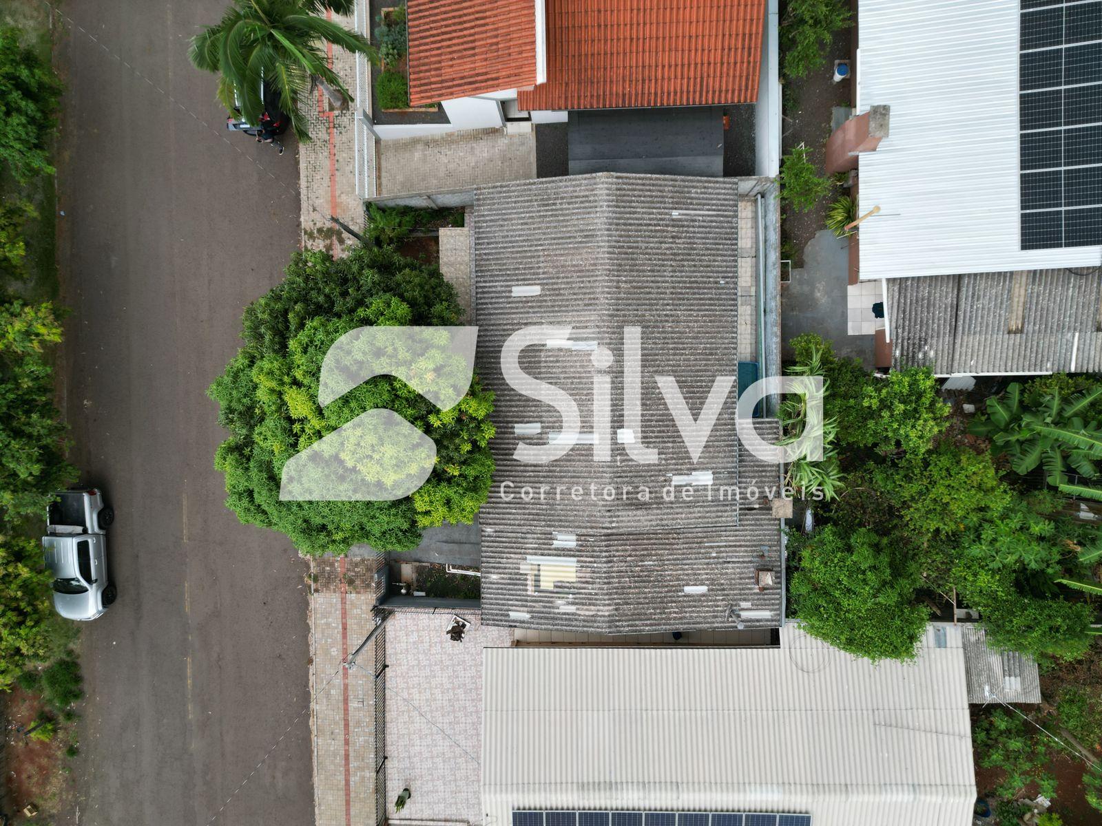 Casa a venda localizada no Bairro Jardim Marcante, Dois Vizinhos-PR.