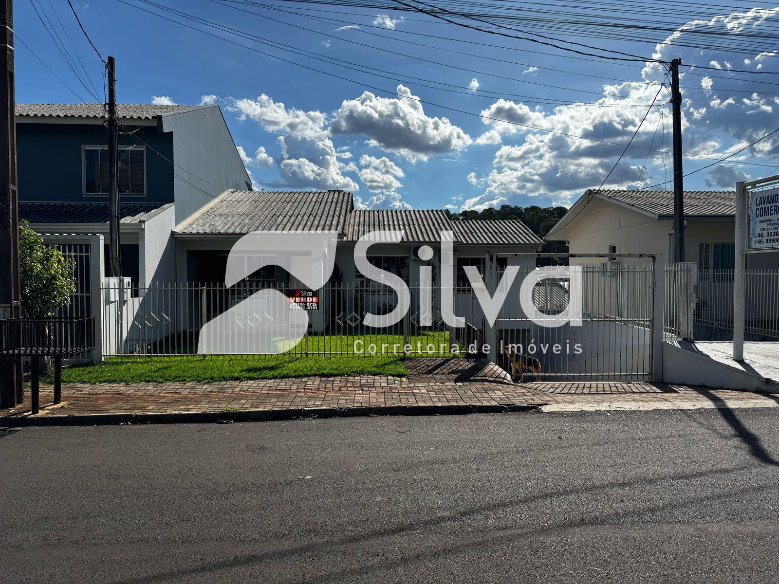Sobrado a venda localizado no Bairro Sagrada Família, Dois Viz...