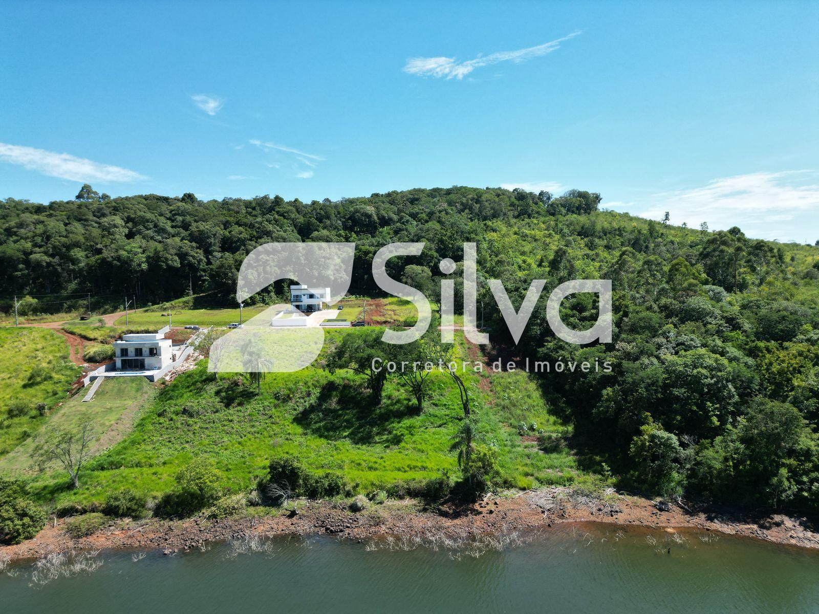 Sobrado a venda localizado no Loteamento Lago Lumini, Mangueirinha-PR.
