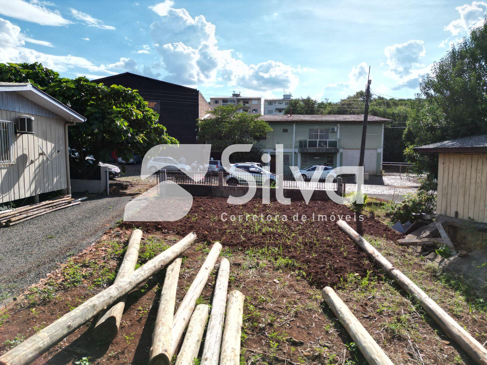 Casa a venda localizada no Centro Sul, Dois Vizinhos-PR.