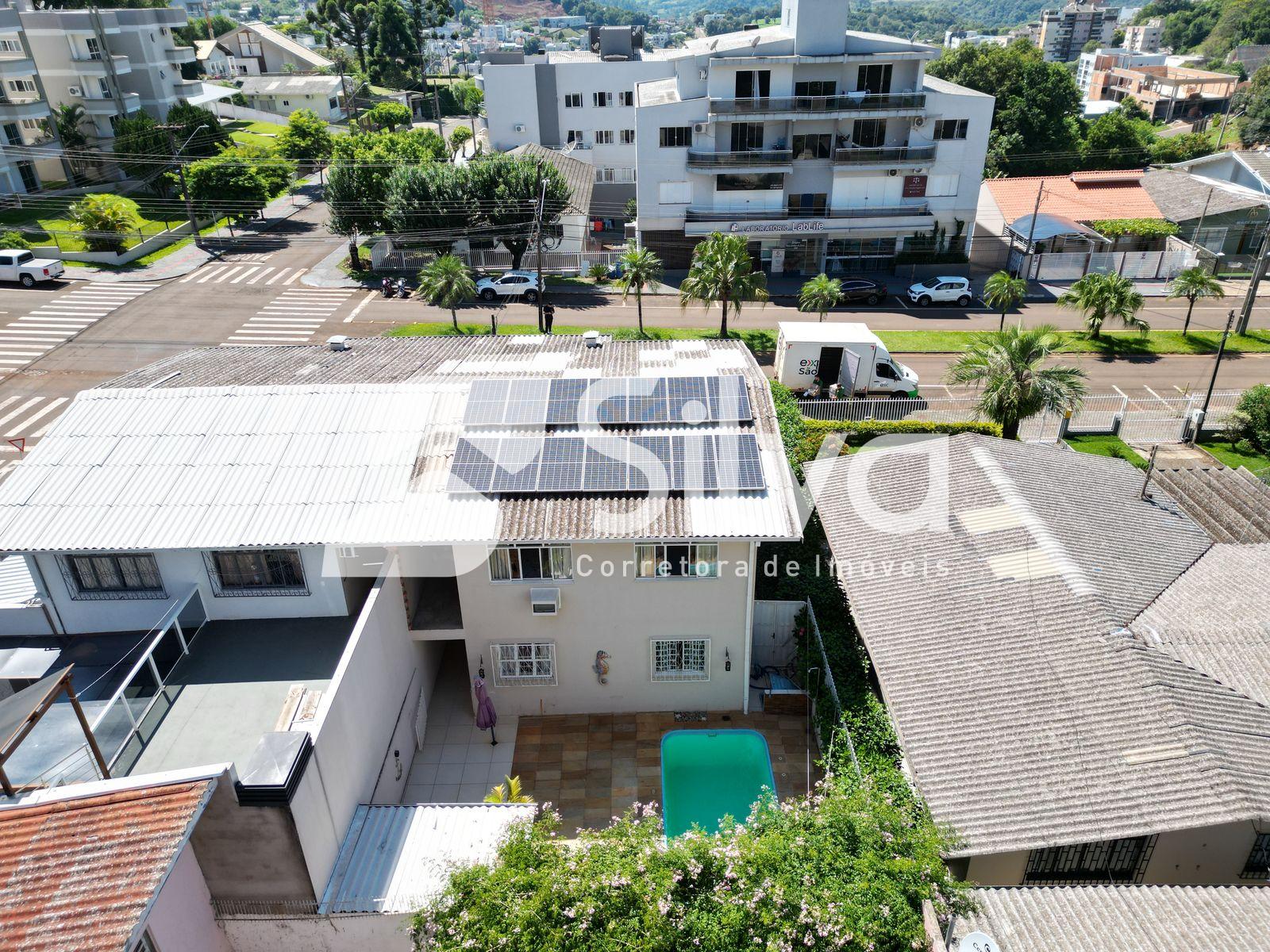 Sobrado a venda localizado no Centro, Dois Vizinhos-PR.