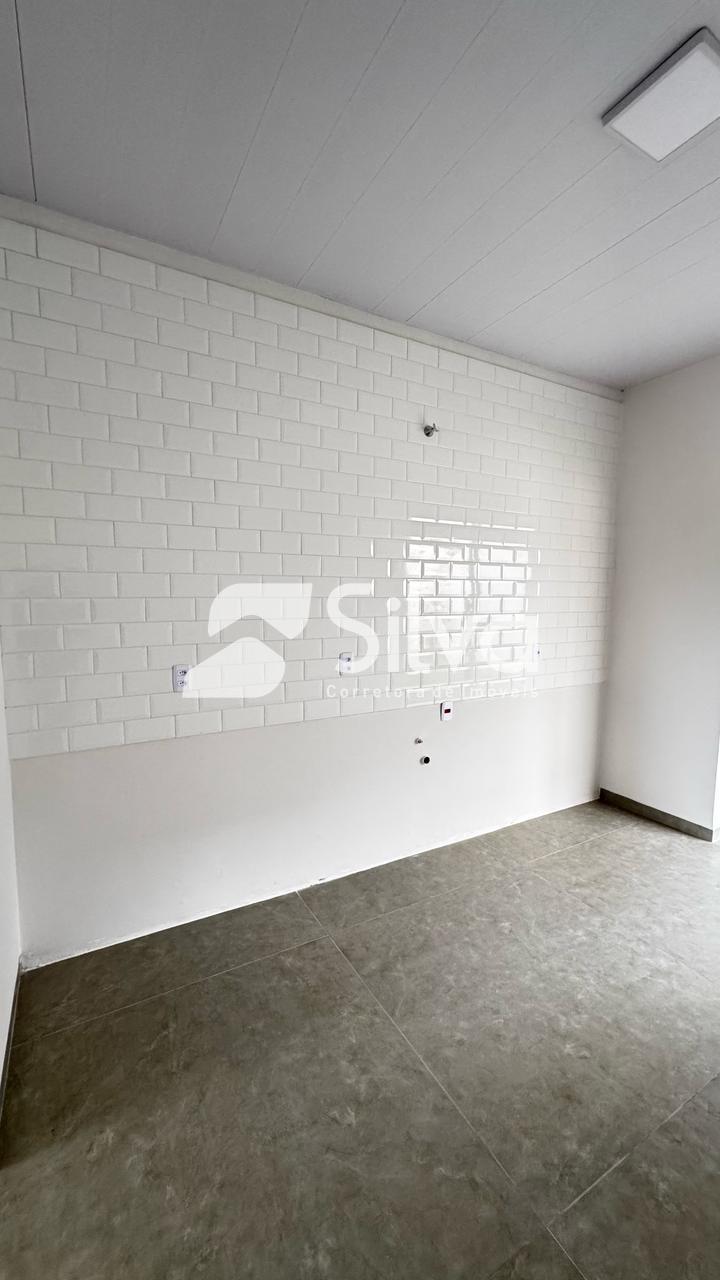 Casa a venda localizada no Loteamento Adami, Dois Vizinhos-PR.