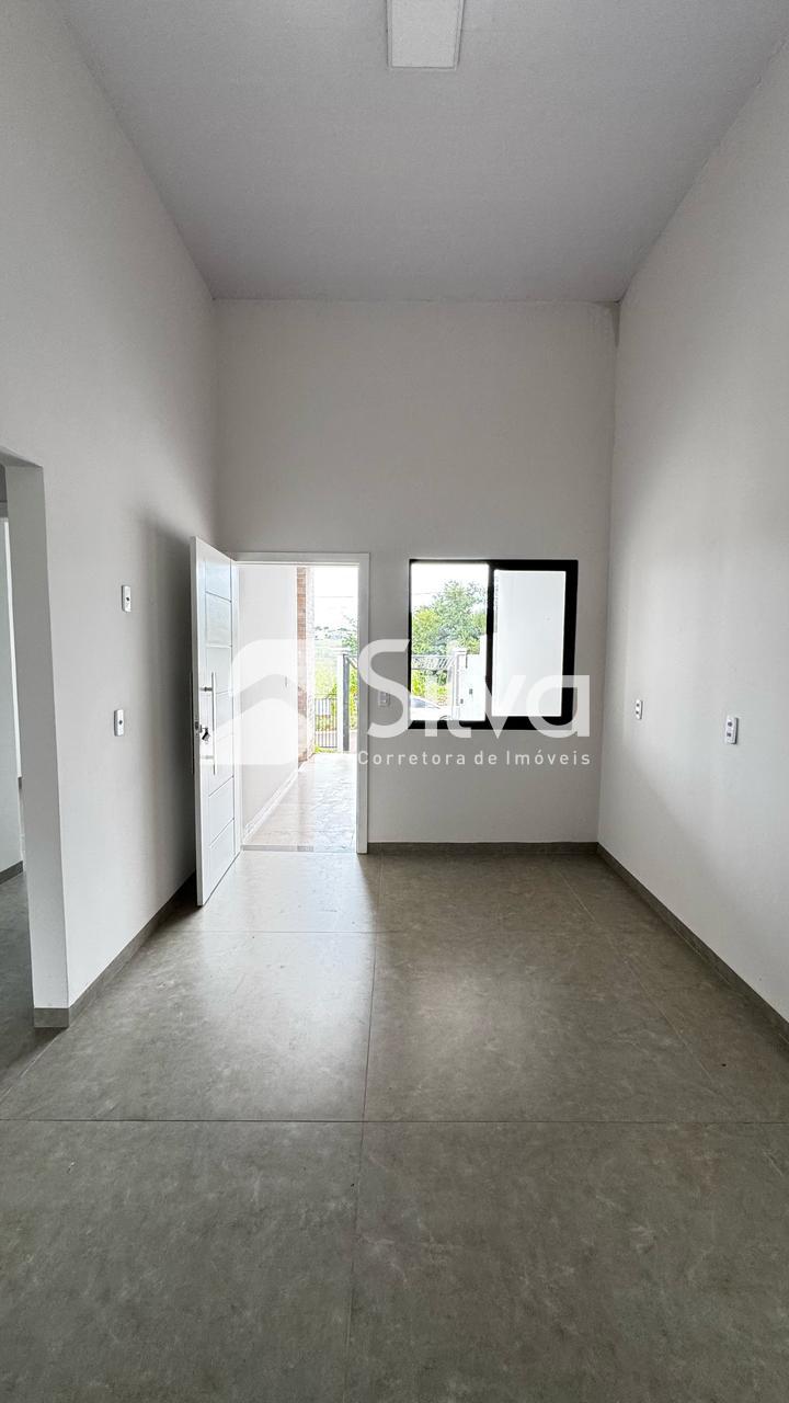 Casa a venda localizada no Loteamento Adami, Dois Vizinhos-PR.