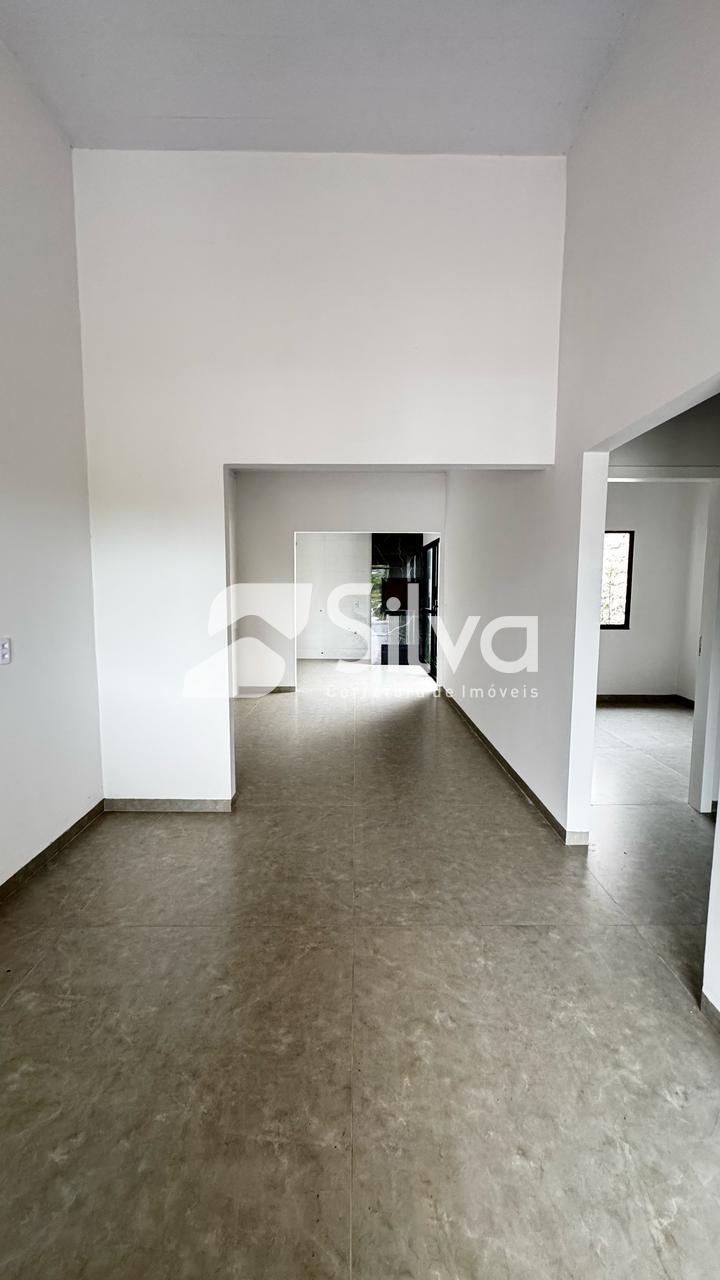 Casa a venda localizada no Loteamento Adami, Dois Vizinhos-PR.