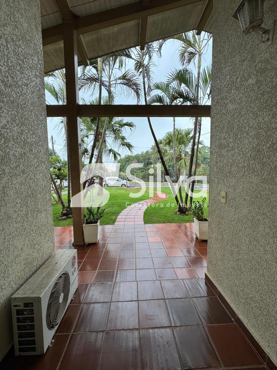 Casa a venda localizada no Centro, Dois Vizinhos-PR.