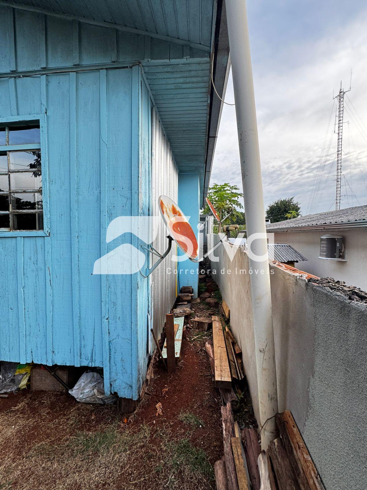 Casa a venda localizada no Jardim da Colina, Dois Vizinhos-PR.