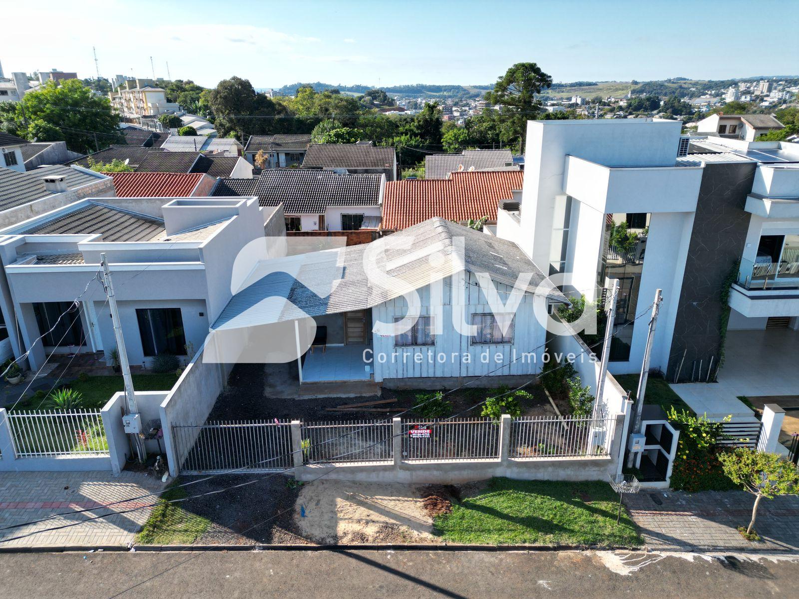 Casa a venda localizada no Loteamento Morada do Sol, Dois Vizinhos-PR.