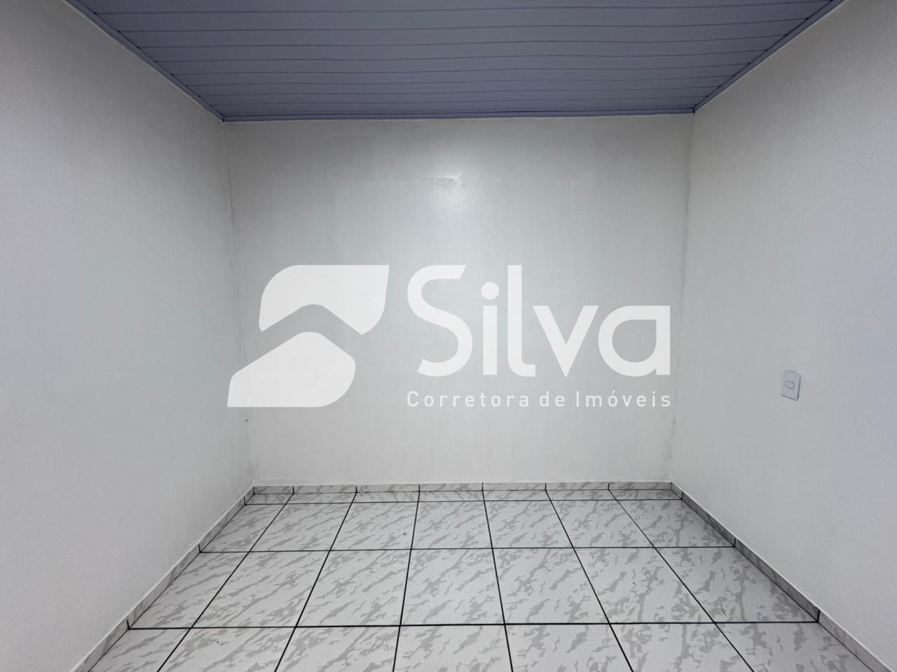 Casa a venda localizada no Loteamento Jardim Universitrio, Dois Vizinhos-PR.