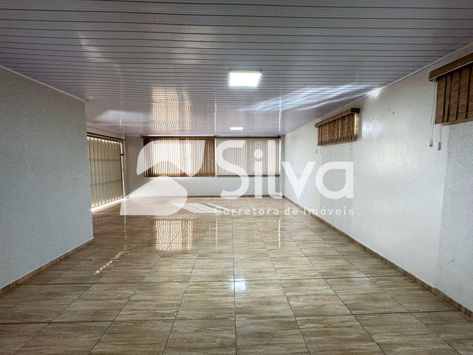 Casa a venda localizada no Loteamento Jardim Universitrio, Dois Vizinhos-PR.