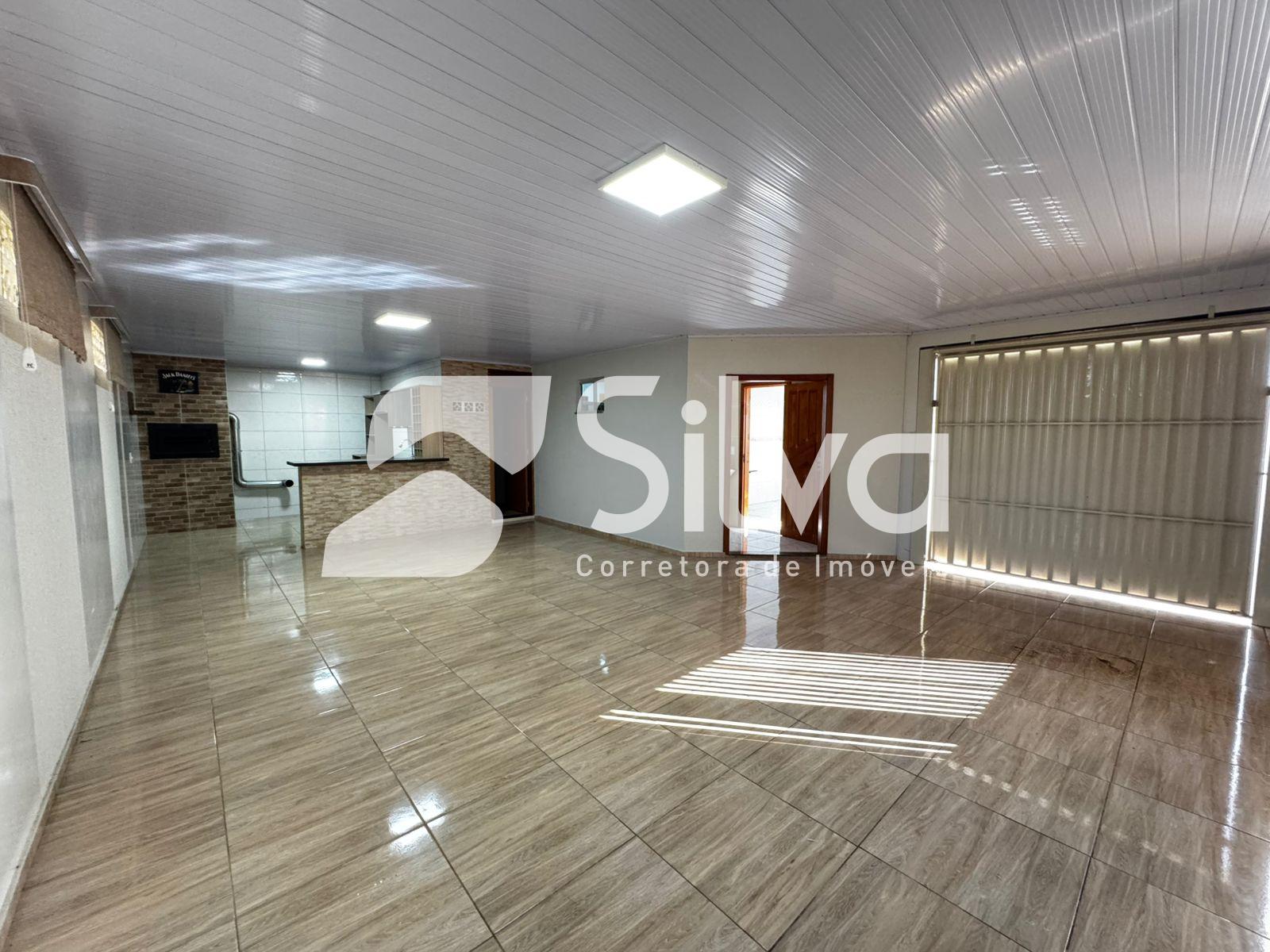 Casa a venda localizada no Loteamento Jardim Universitrio, Dois Vizinhos-PR.