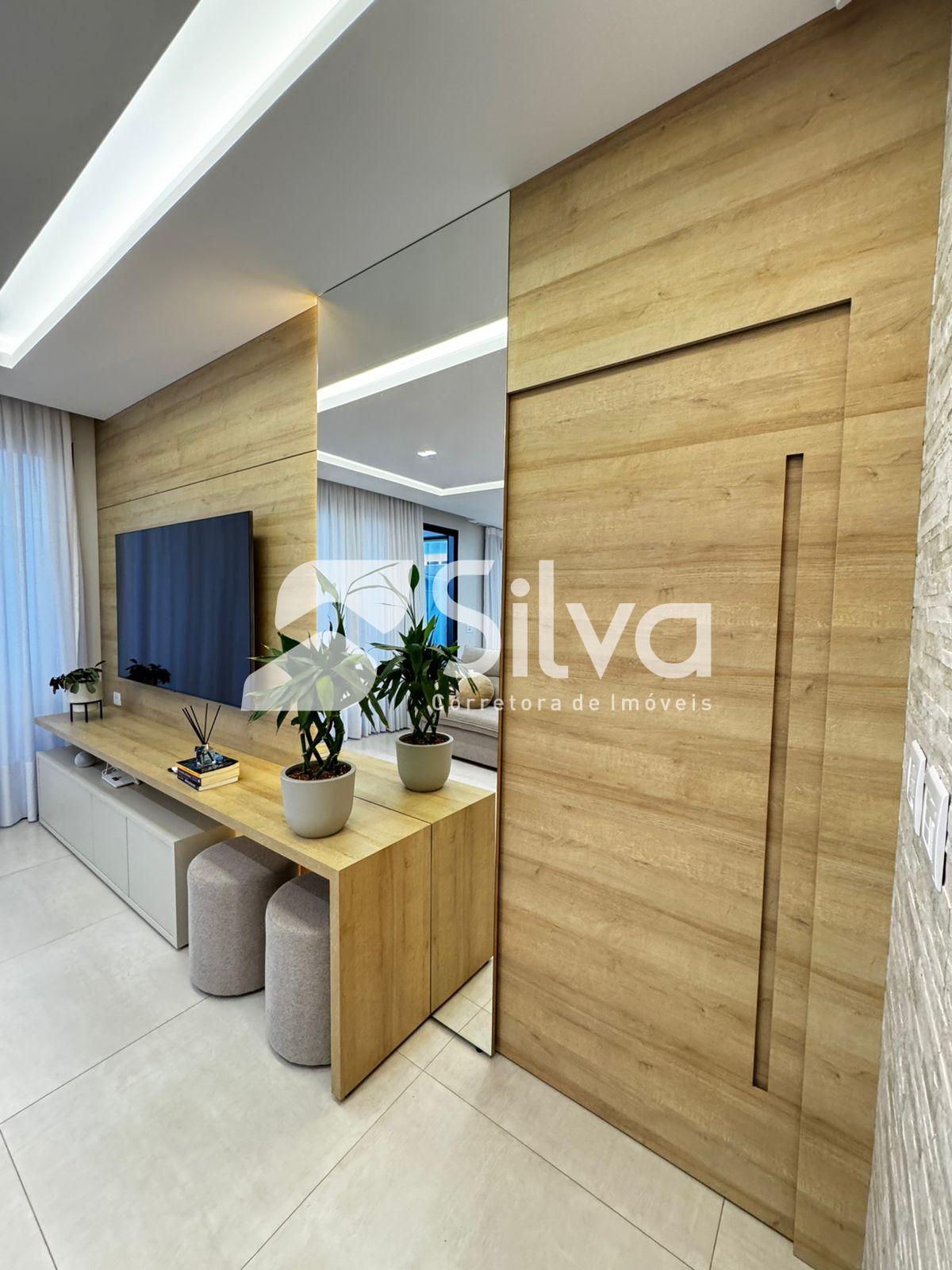 Casa a venda localizada no Bairro So Francisco de Assis, Dois Vizinhos-PR.