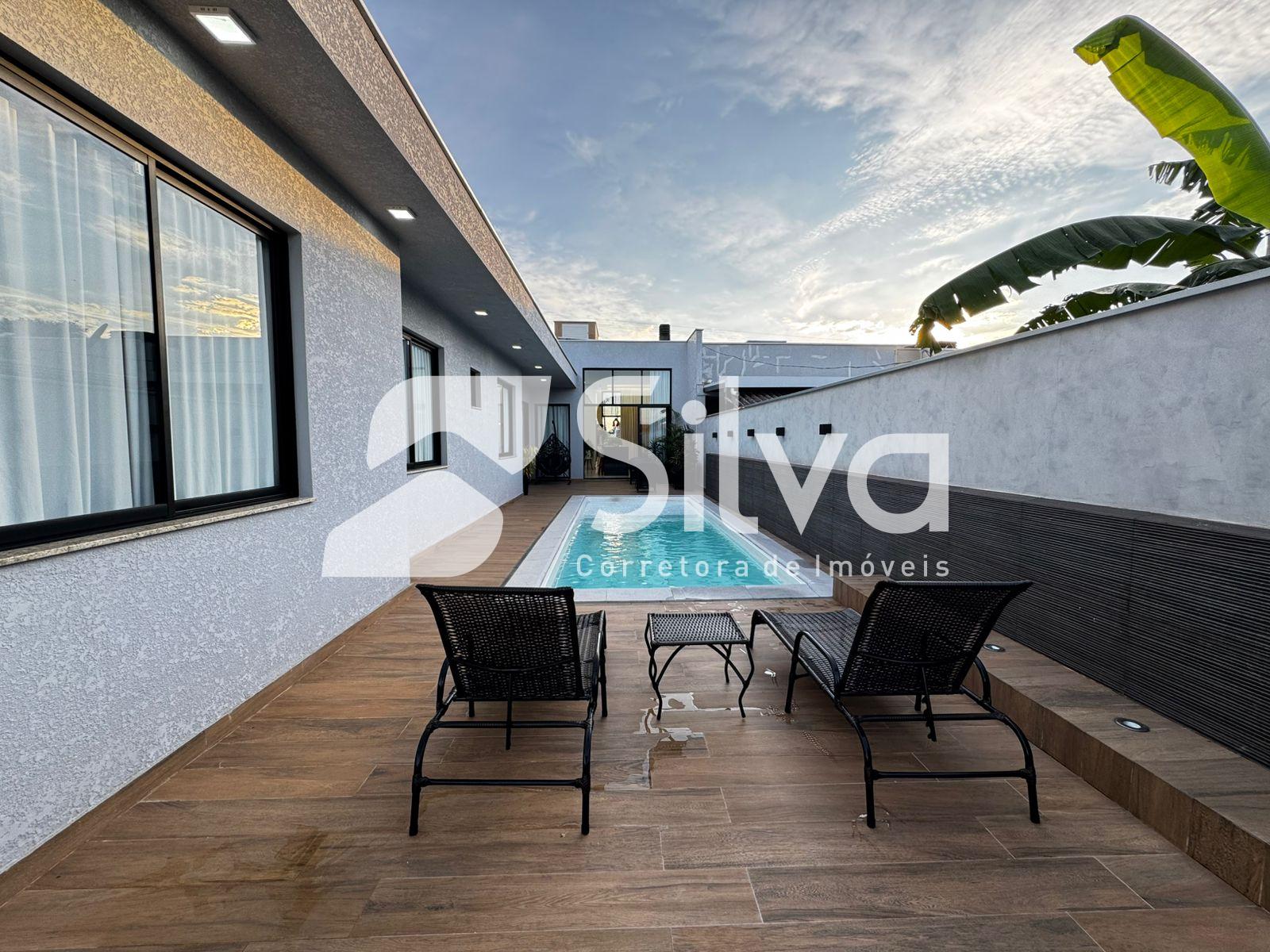 Casa a venda localizada no Bairro So Francisco de Assis, Dois Vizinhos-PR.