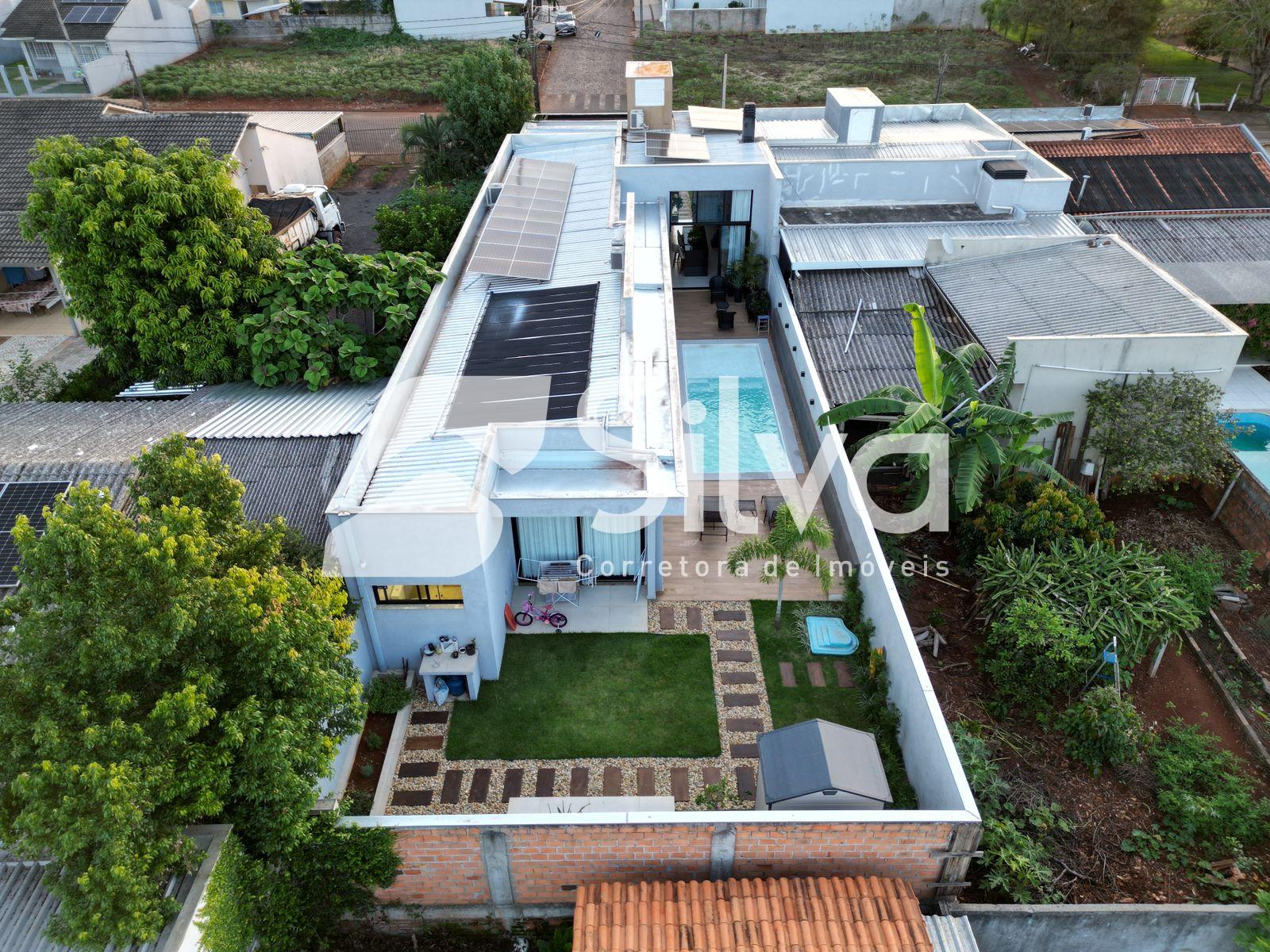 Casa a venda localizada no Bairro So Francisco de Assis, Dois Vizinhos-PR.