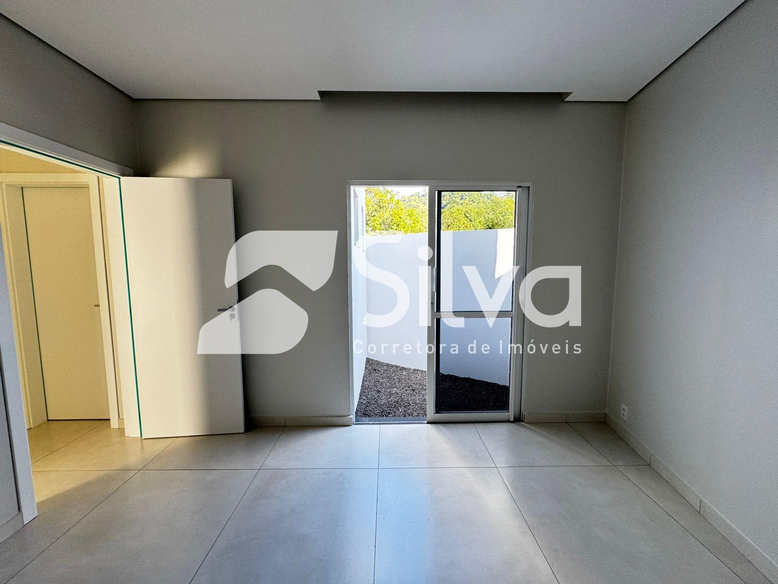 Casa a venda localizada no Loteamento Ecoville, Dois Vizinhos-PR.