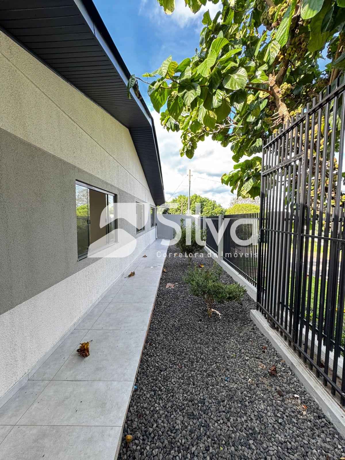 Casa a venda localizada no Bairro Nossa Senhora de Lurdes, Dois Vizinhos-PR.