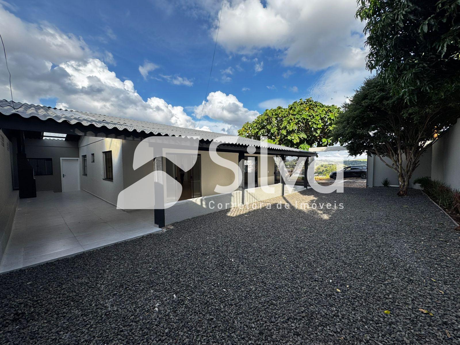 Casa a venda localizada no Bairro Nossa Senhora de Lurdes, Dois Vizinhos-PR.