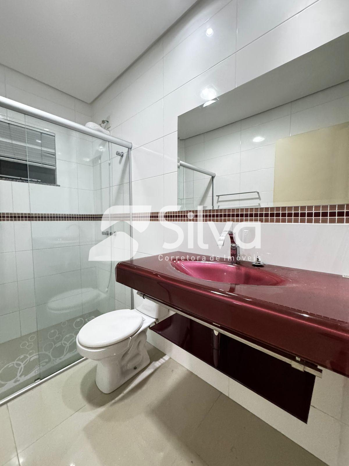 Apartamento para locao com 01 sute e 02 dormitrios - Centro Norte.