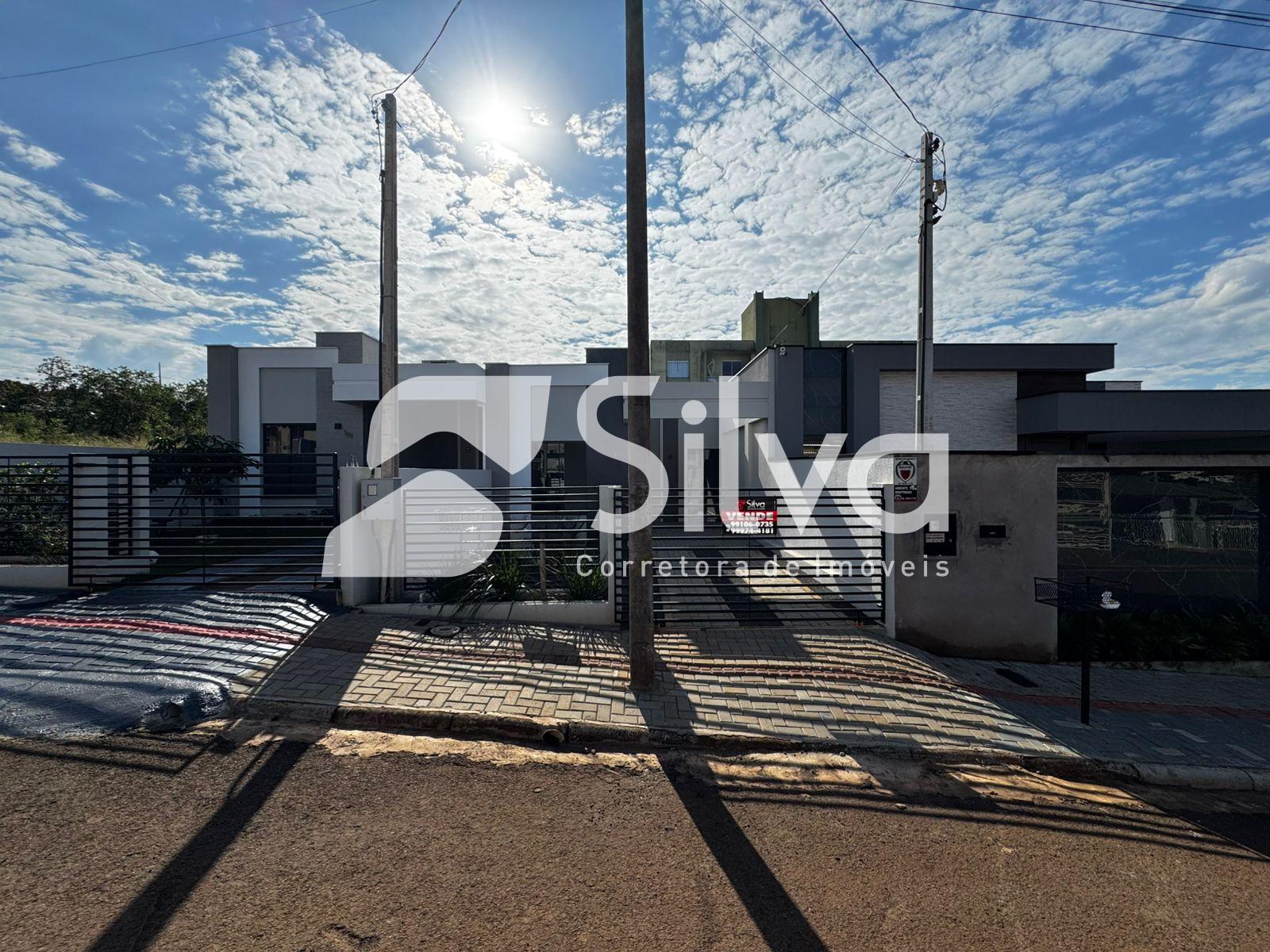 Casa a venda localizada no Bairro Nossa Senhora da Salete, Dois Vizinhos-PR.