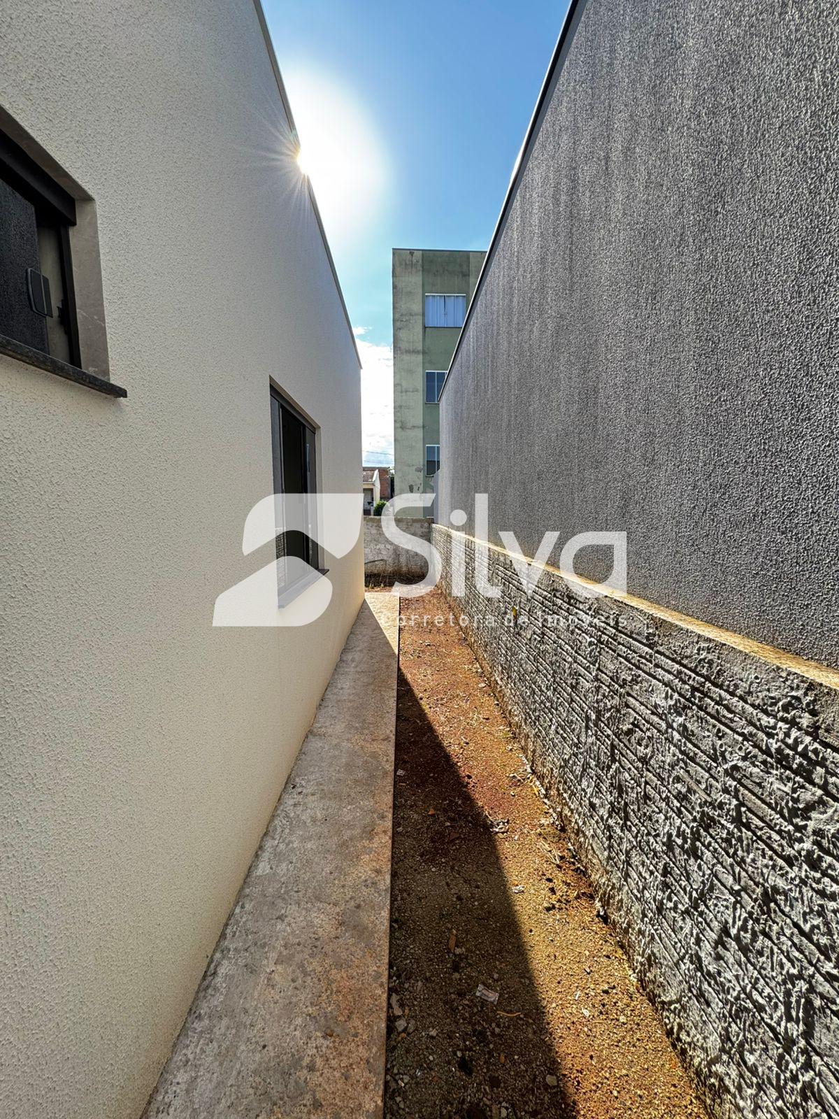 Casa a venda localizada no Bairro Nossa Senhora da Salete, Dois Vizinhos-PR.