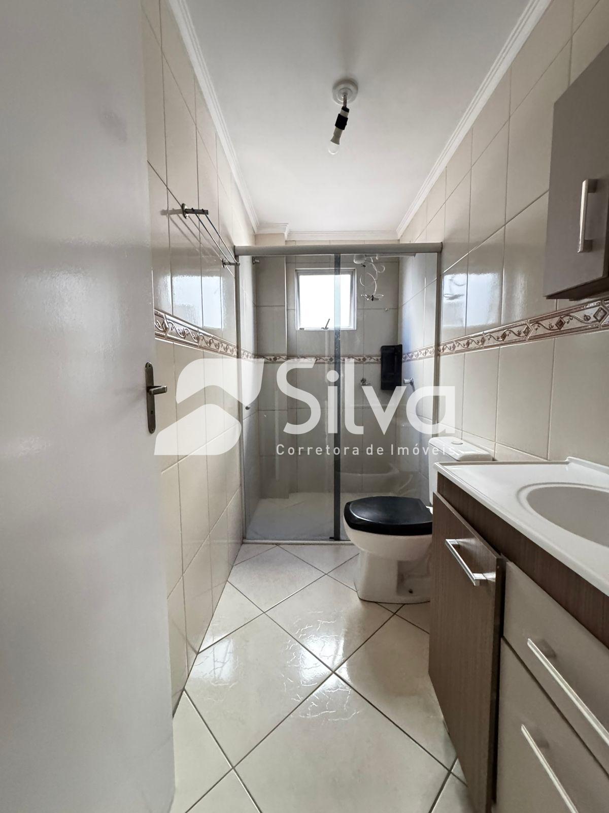 Apartamento Semi Mobiliado Para Locação, 01 suíte e 02 dormitórios - Centro Norte
