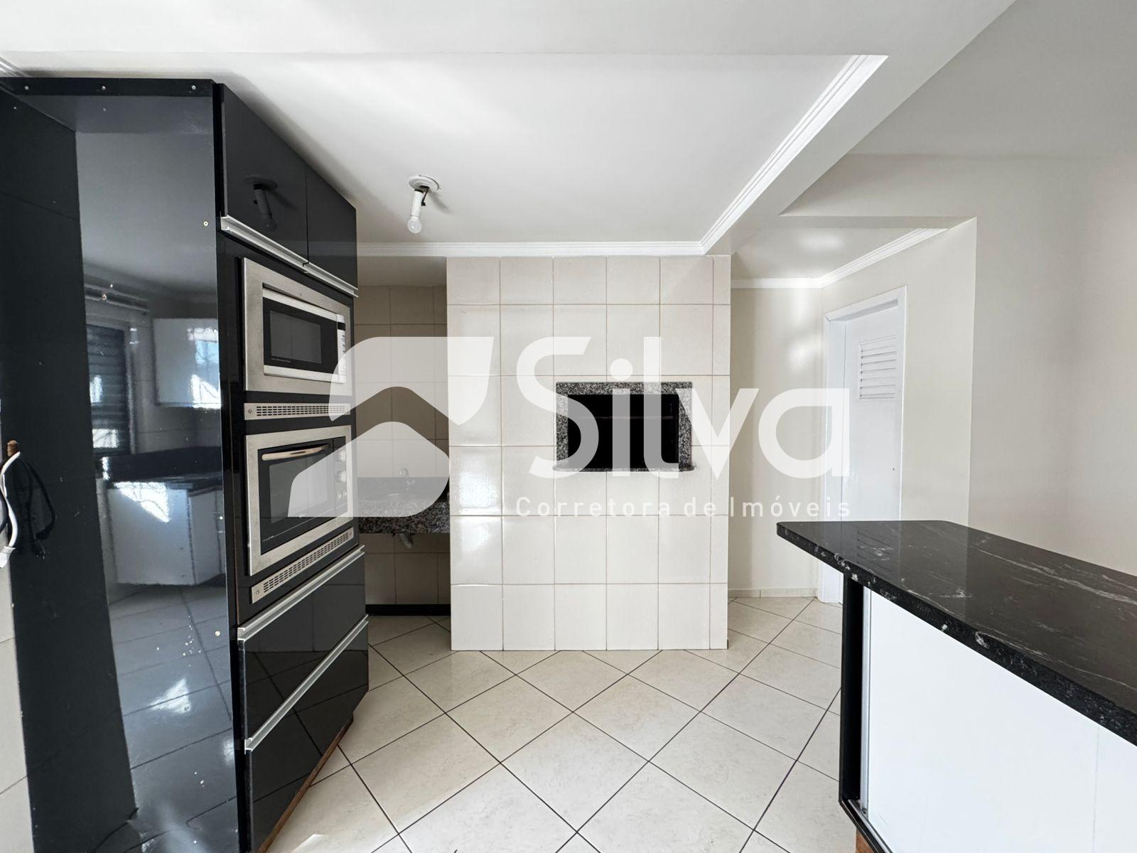 Apartamento Semi Mobiliado Para Locação, 01 suíte e 02 dormitórios - Centro Norte