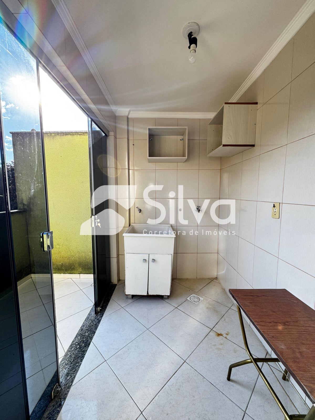 Apartamento Semi Mobiliado Para Locação, 01 suíte e 02 dormitórios - Centro Norte