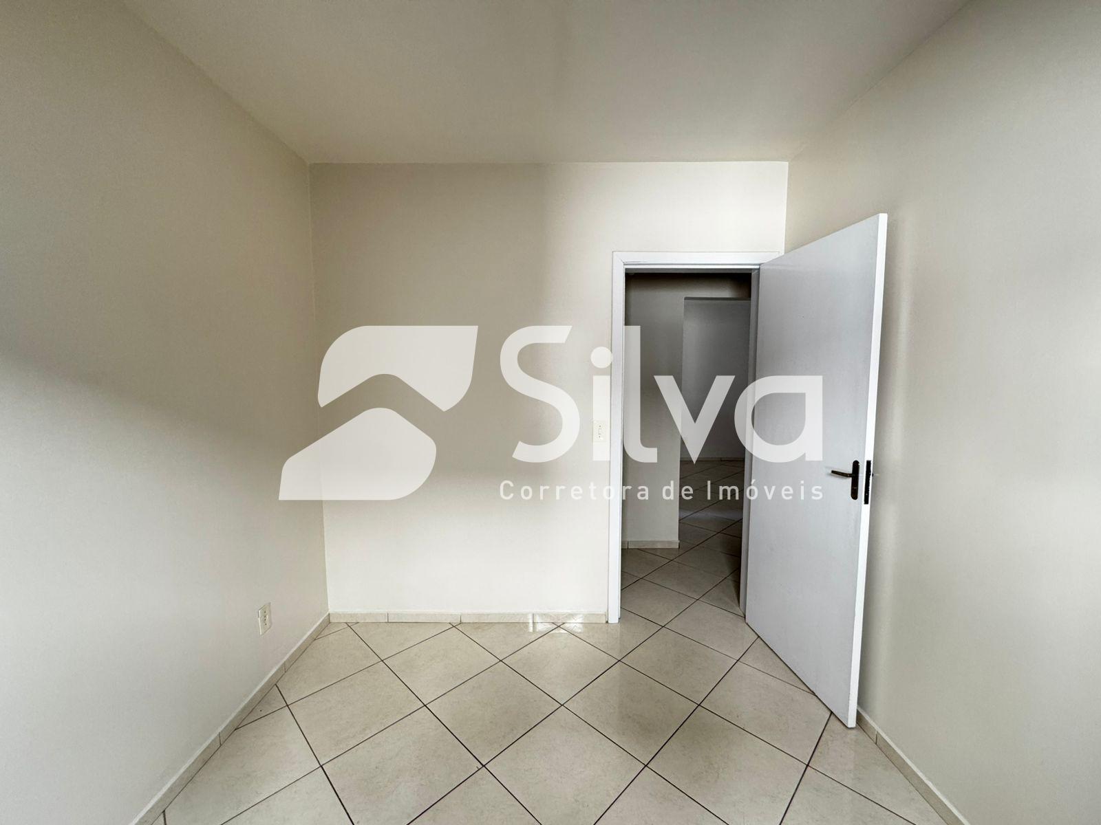 Apartamento Semi Mobiliado Para Locação, 01 suíte e 02 dormitórios - Centro Norte
