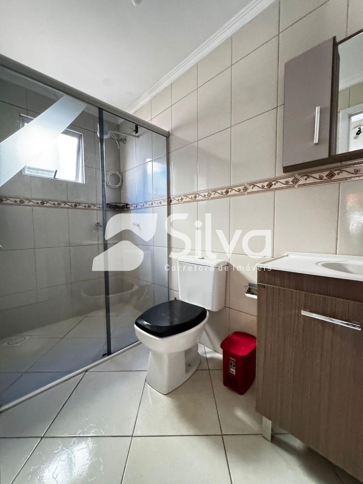 Apartamento Semi Mobiliado Para Locação, 01 suíte e 02 dormitórios - Centro Norte