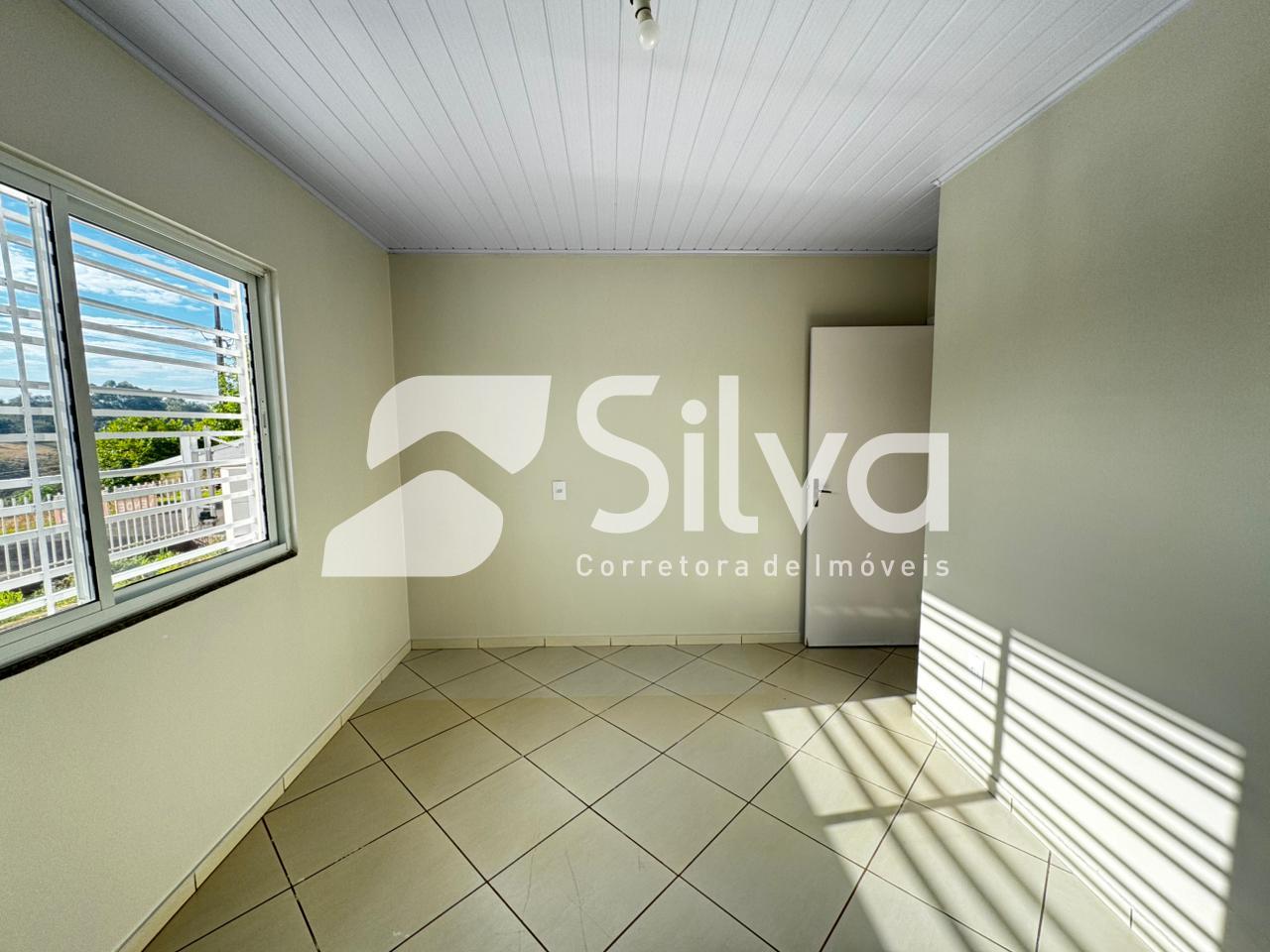 Casa a venda localizada no Loteamento Smaniotto, Dois Vizinhos-PR.