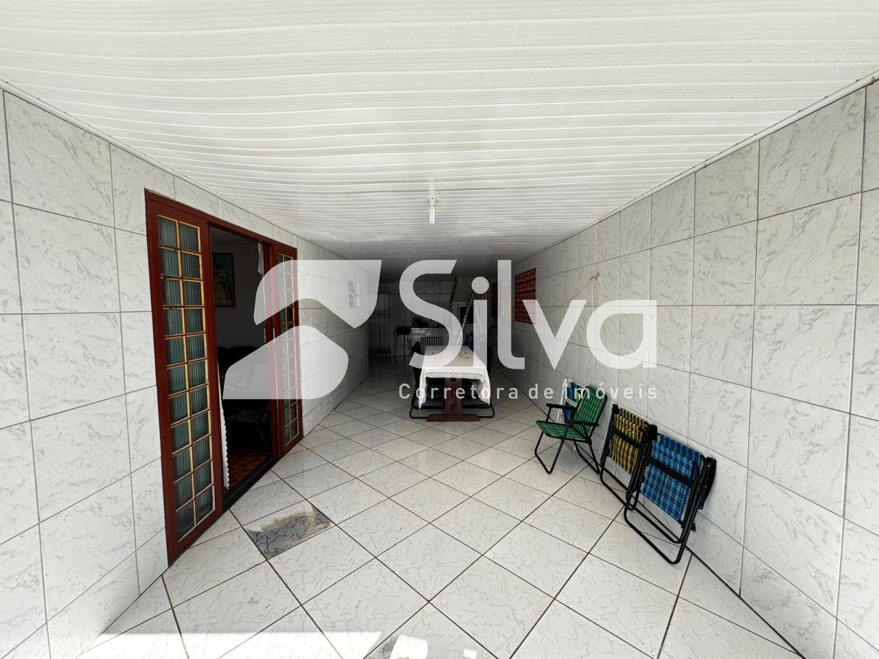 Casa a venda localizada no Bairro Vitoria, Dois Vizinhos-PR.