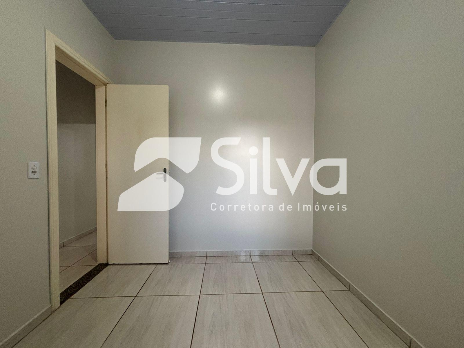 Casa para locao com 02 dormitrios - Loteamento Nossa Senhora da Salete.