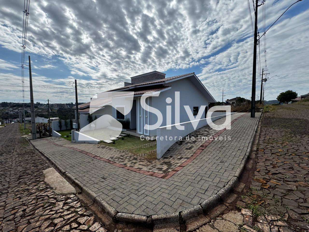 Casa a venda localizada no Loteamento Batistella, So Jorge D Oeste-PR.