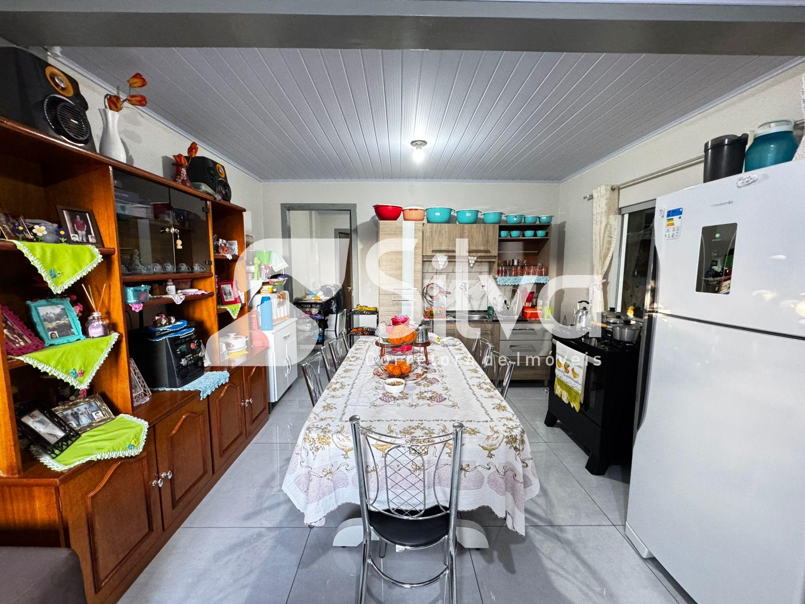Casa a venda localizada no Loteamento Meredick, Dois Vizinhos-PR.