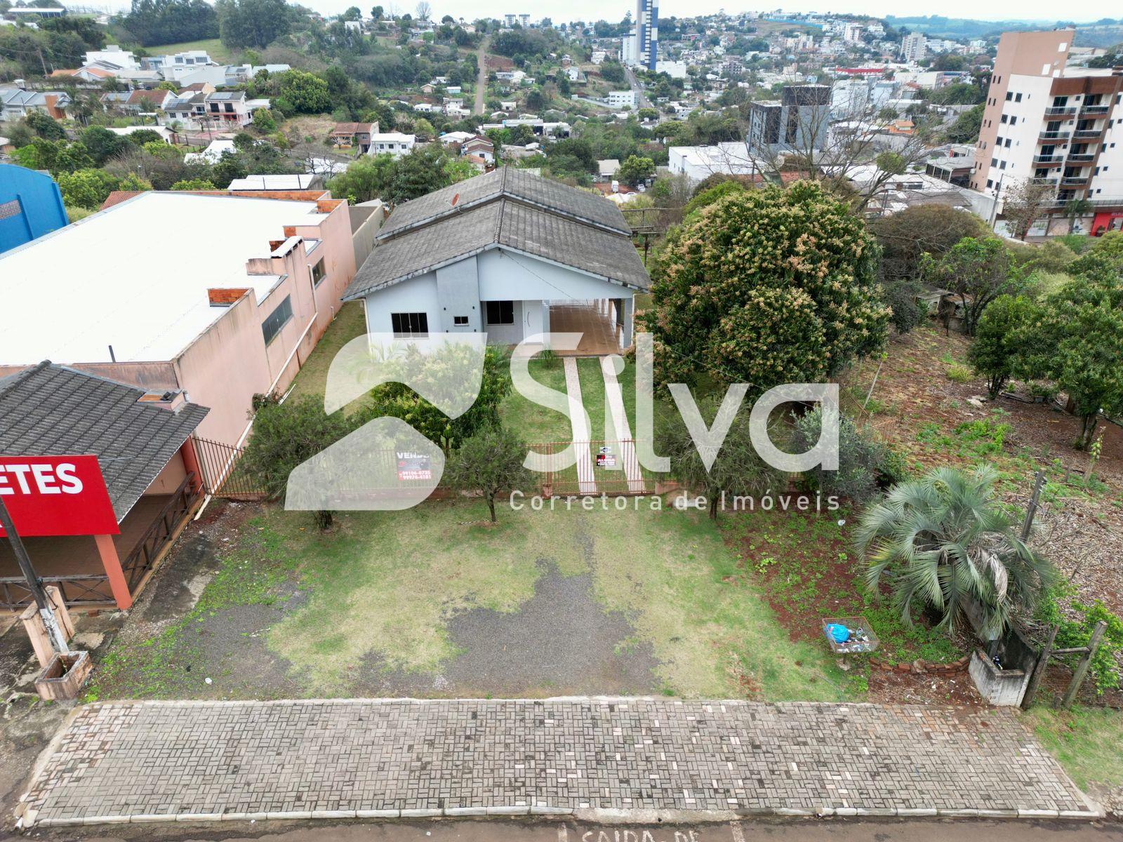 Casa para venda localizada no Centro Norte, Dois Vizinhos-PR.