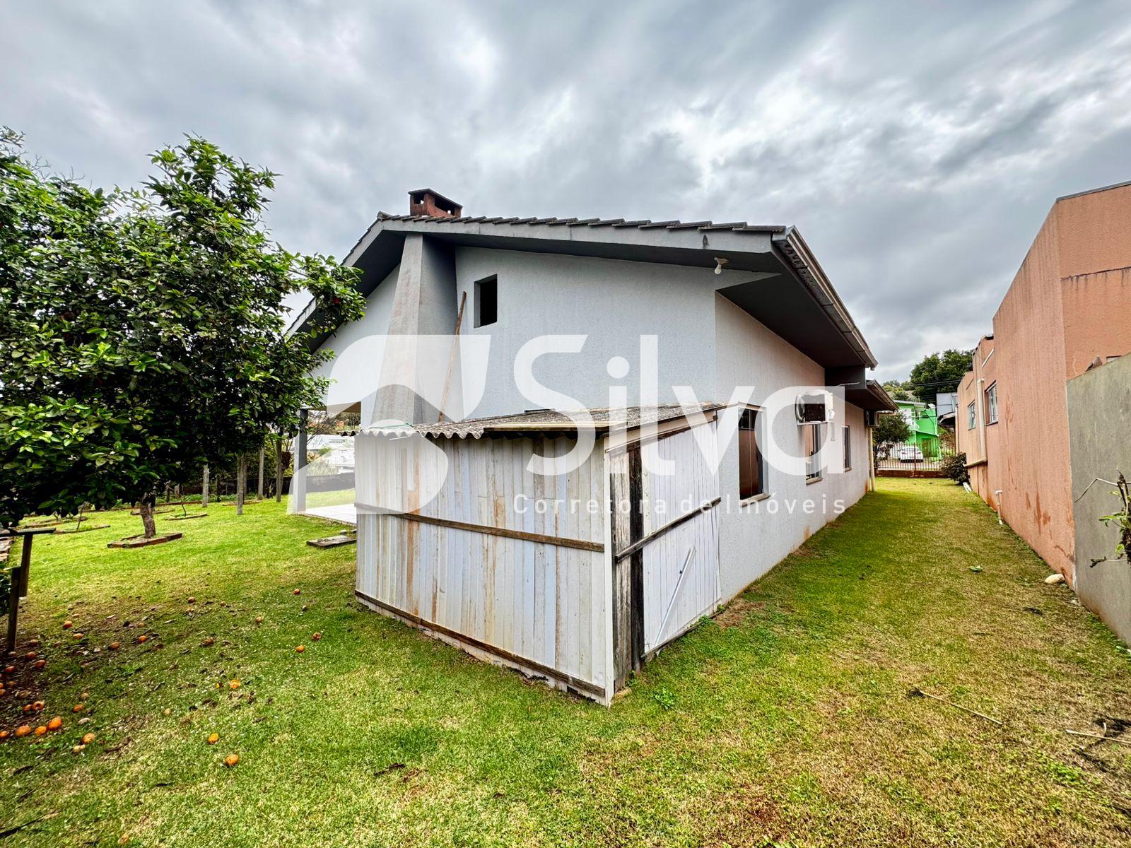 Casa para venda localizada no Centro Norte, Dois Vizinhos-PR.
