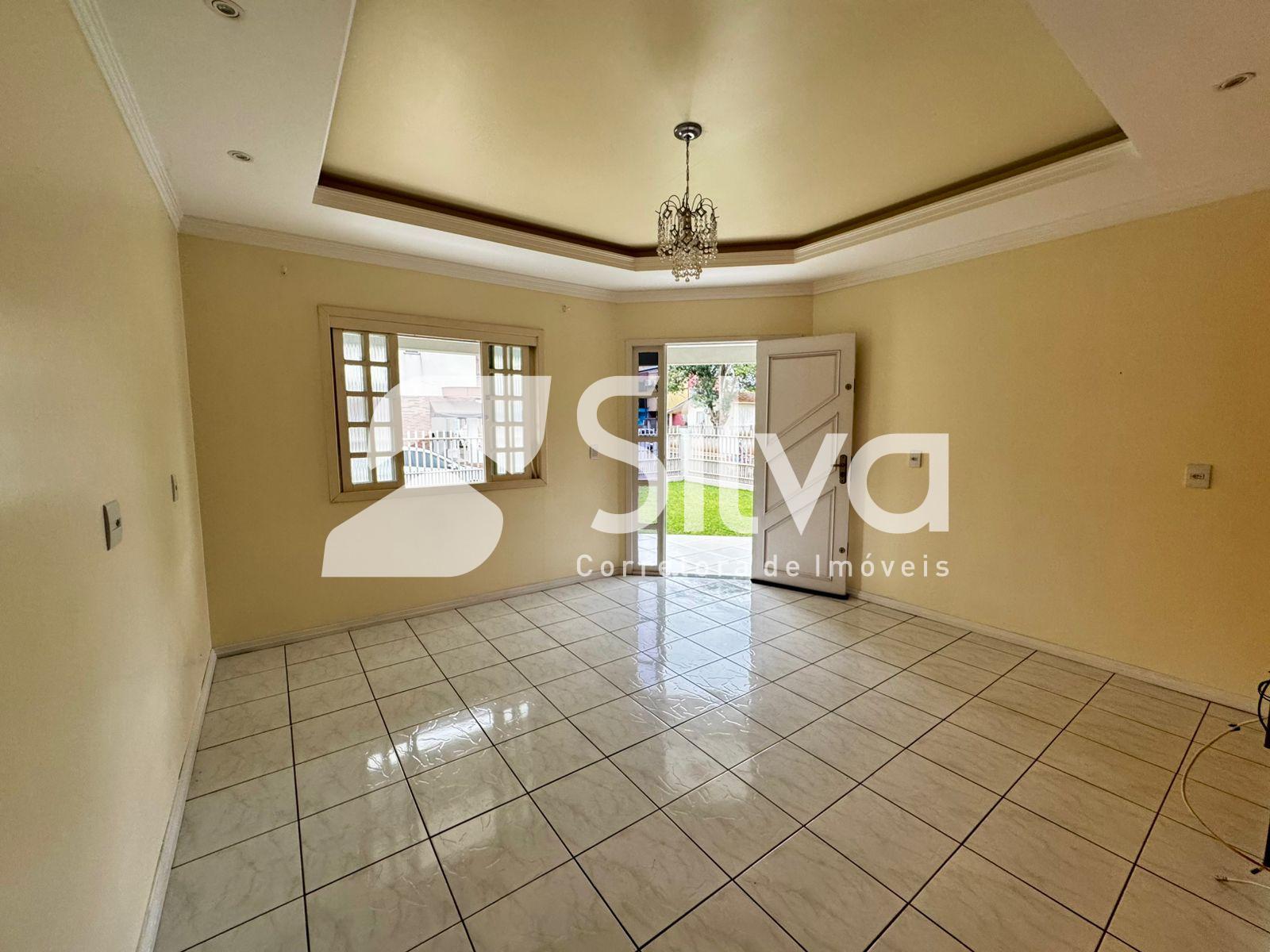 Casa a venda, localizada no Bairro So Francisco de Assis, Dois Vizinhos-PR.