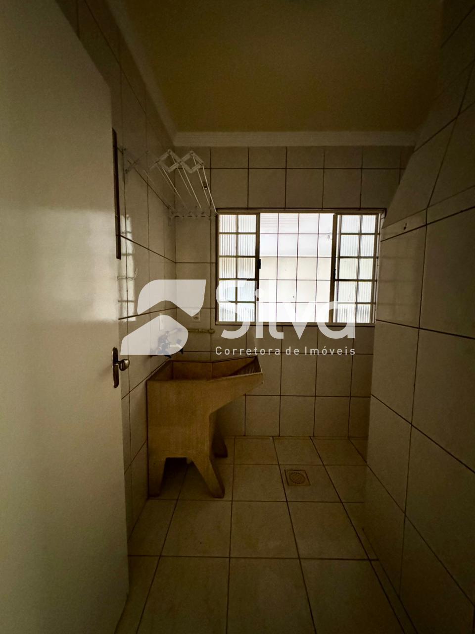 Casa a venda, localizada no Bairro So Francisco de Assis, Dois Vizinhos-PR.