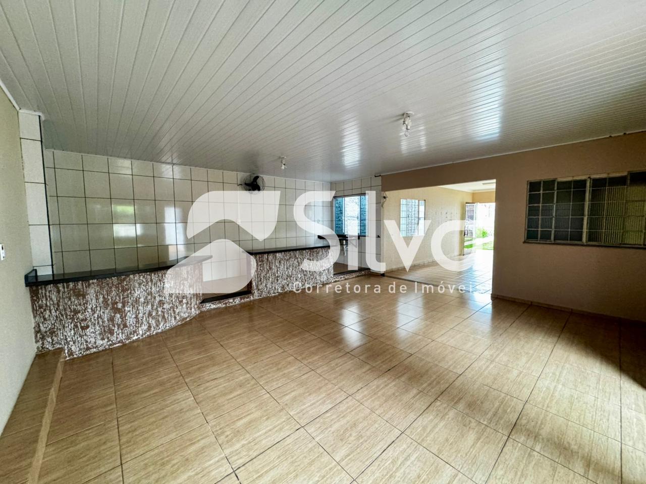 Casa a venda, localizada no Bairro So Francisco de Assis, Dois Vizinhos-PR.