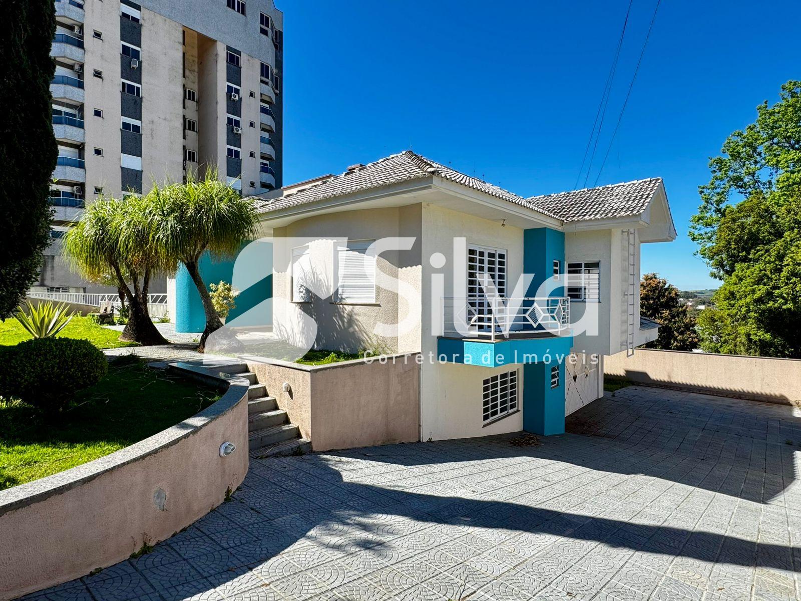 Casa a venda localizada no Centro Sul, Dois Vizinhos-PR.