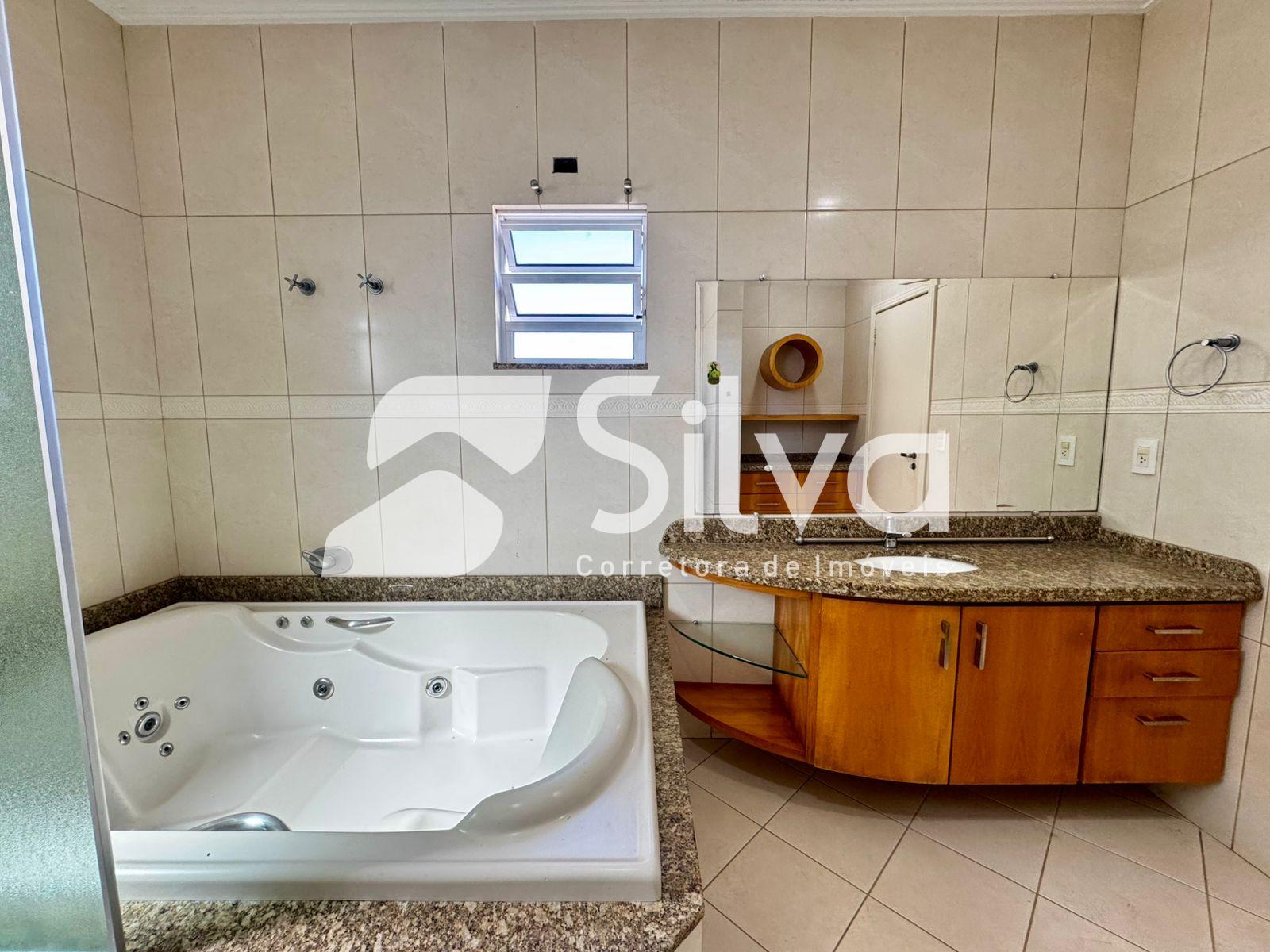 Casa a venda localizada no Centro Sul, Dois Vizinhos-PR.
