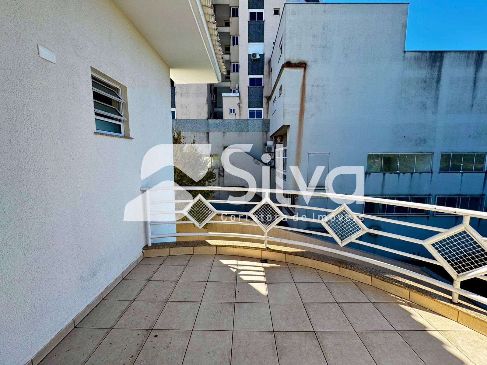 Casa a venda localizada no Centro Sul, Dois Vizinhos-PR.