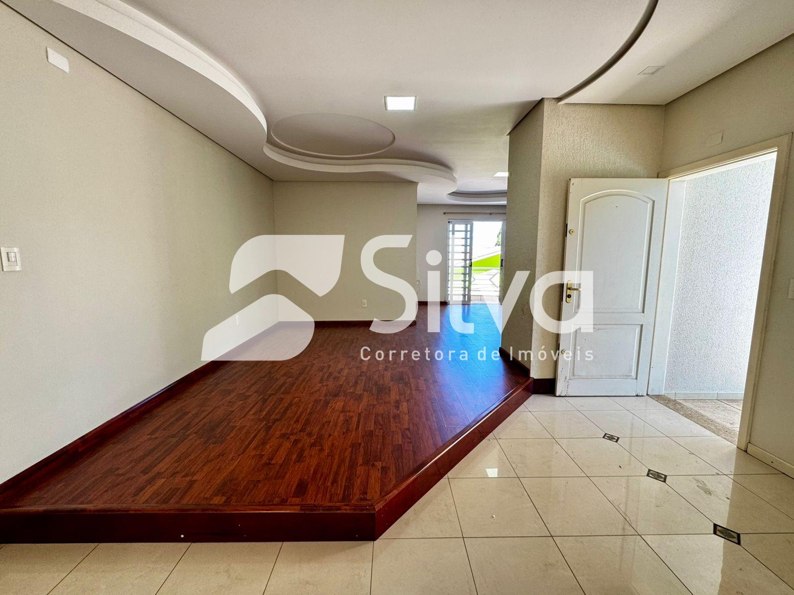Casa a venda localizada no Centro Sul, Dois Vizinhos-PR.