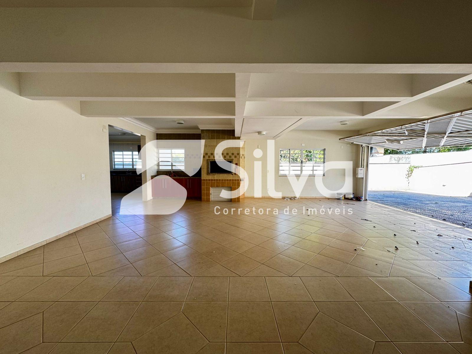 Casa a venda localizada no Centro Sul, Dois Vizinhos-PR.