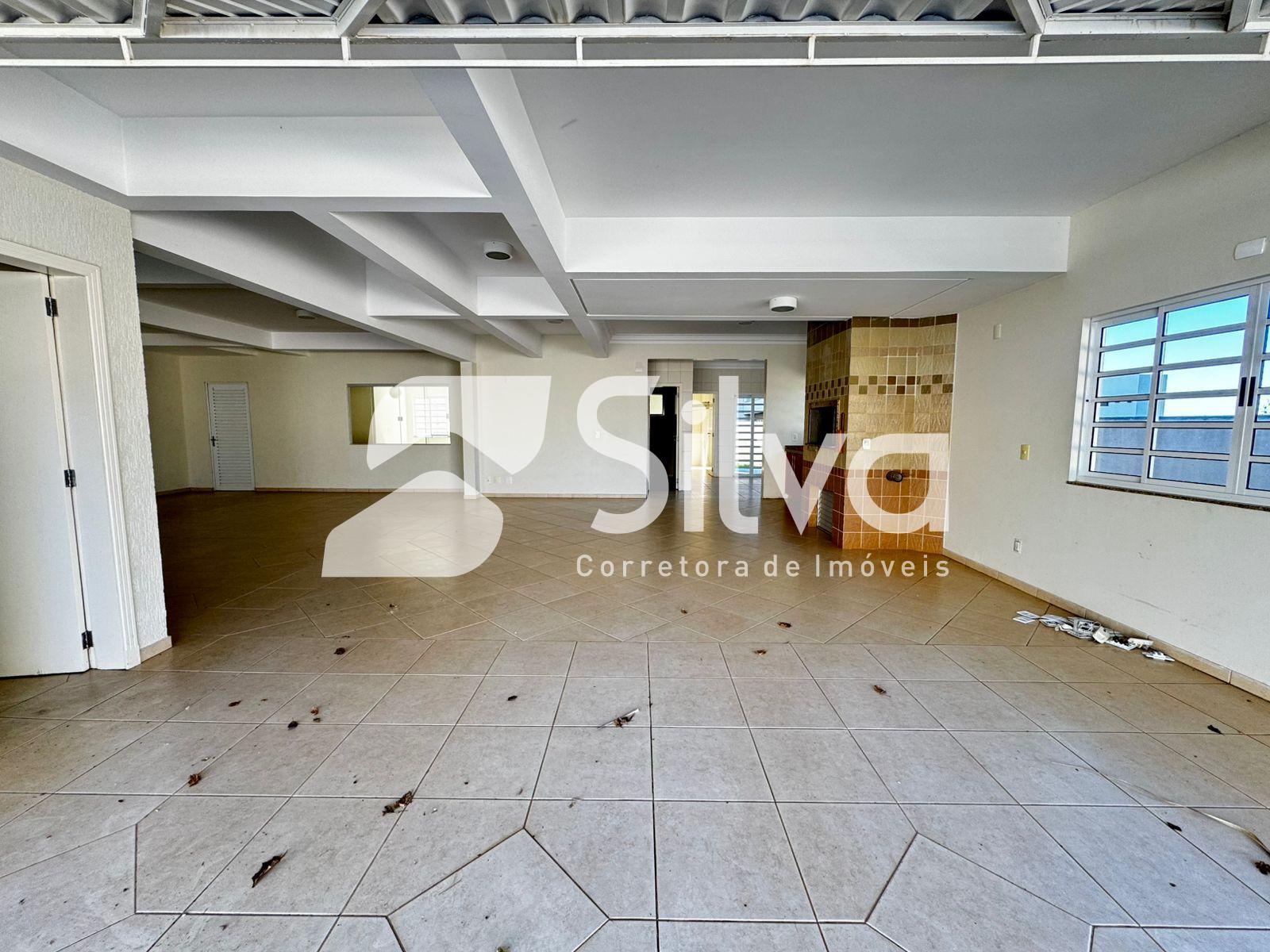 Casa a venda localizada no Centro Sul, Dois Vizinhos-PR.