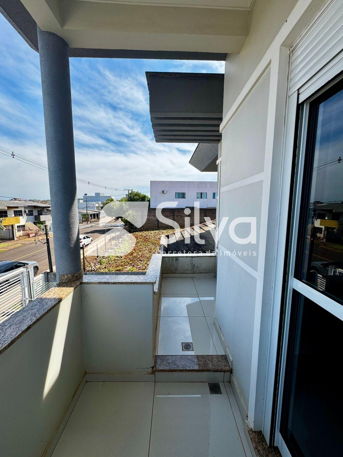 Sobrado a venda localizado no Bairro So Francisco de Assis, Dois Vizinhos-PR.