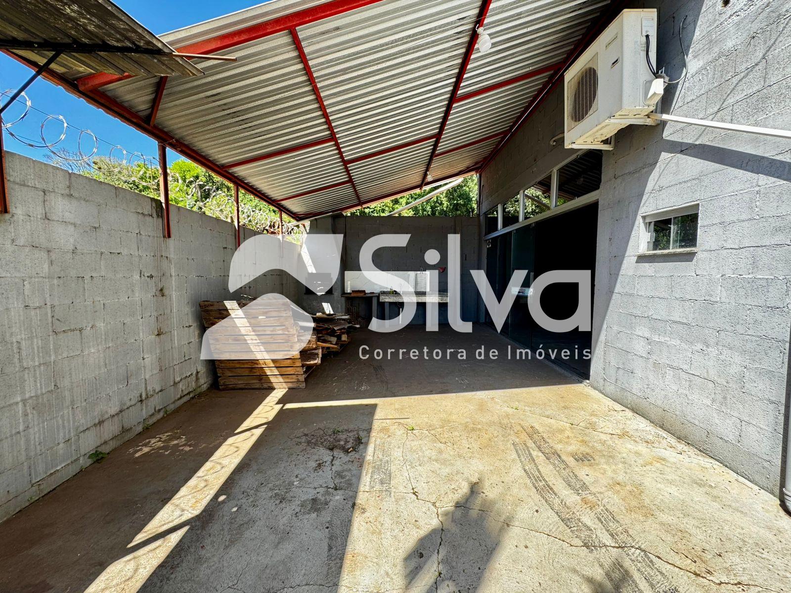 Barrac�o para loca��o localizado no Bairro Sagrada Fam�lia.