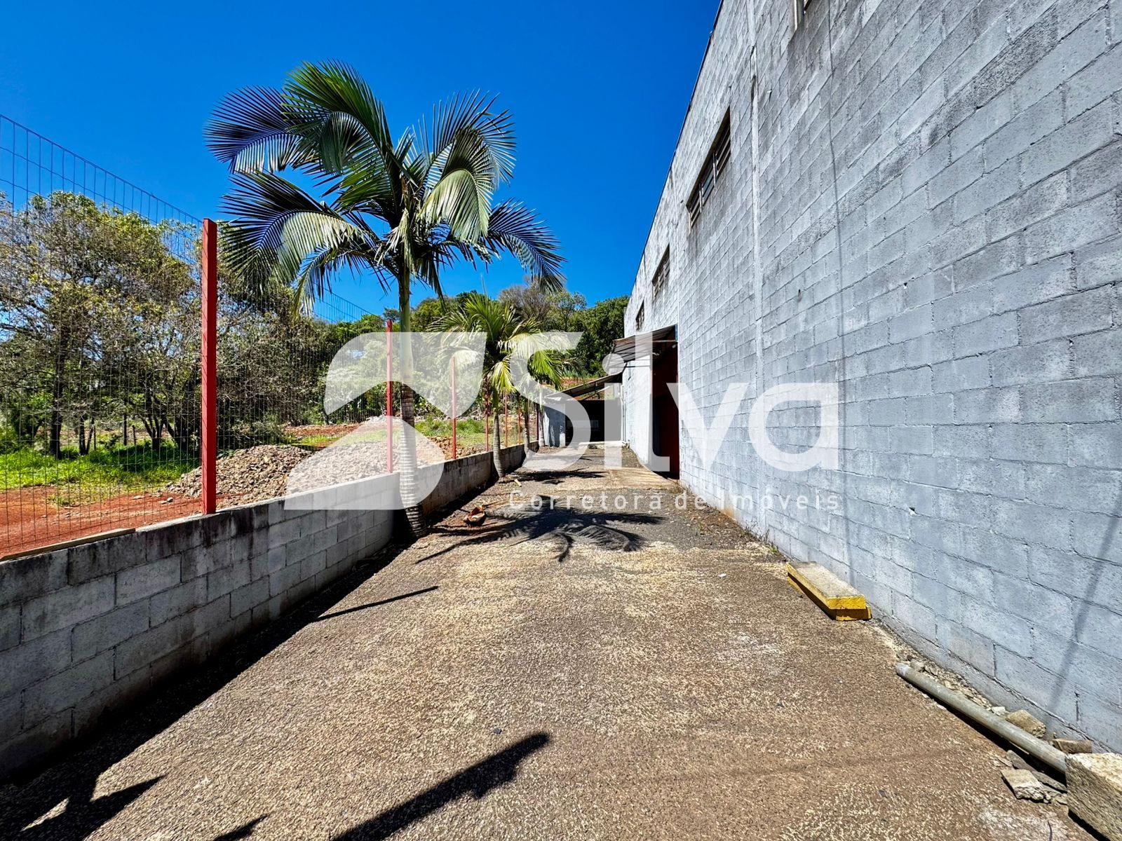 Barrac�o para loca��o localizado no Bairro Sagrada Fam�lia.