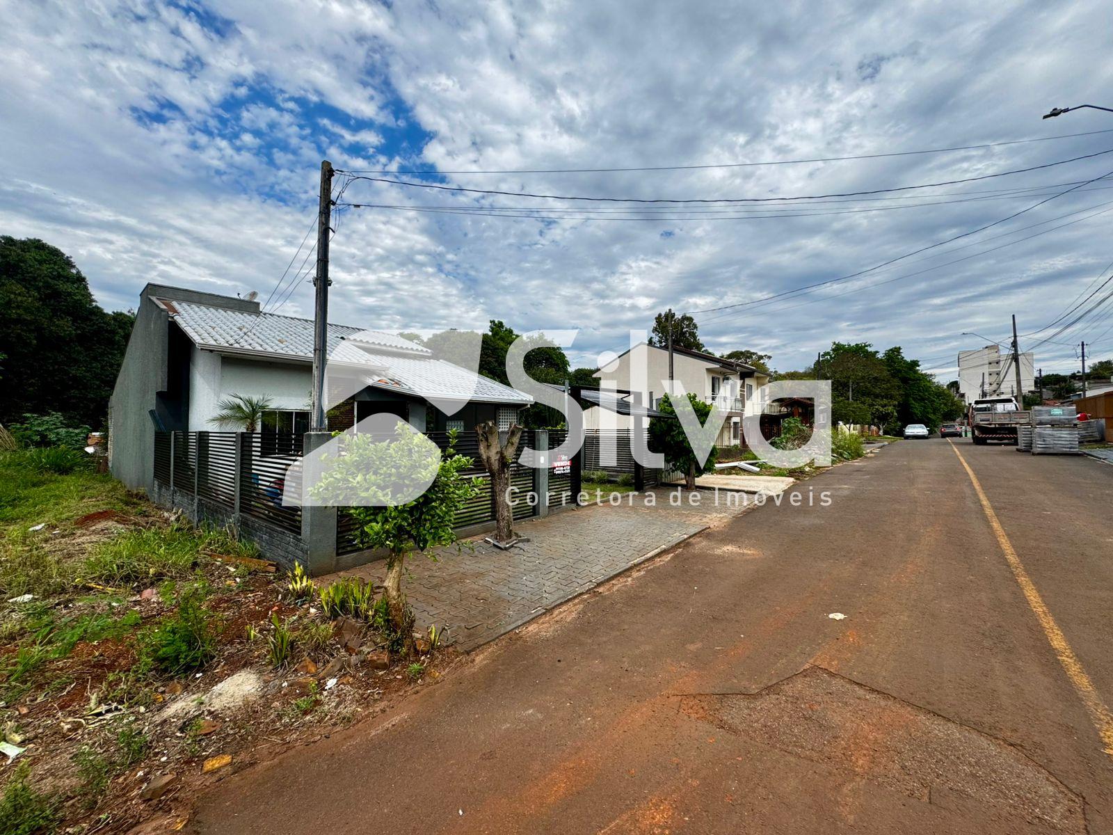 Casa a venda localizada no Centro Sul, Dois Vizinhos-PR.