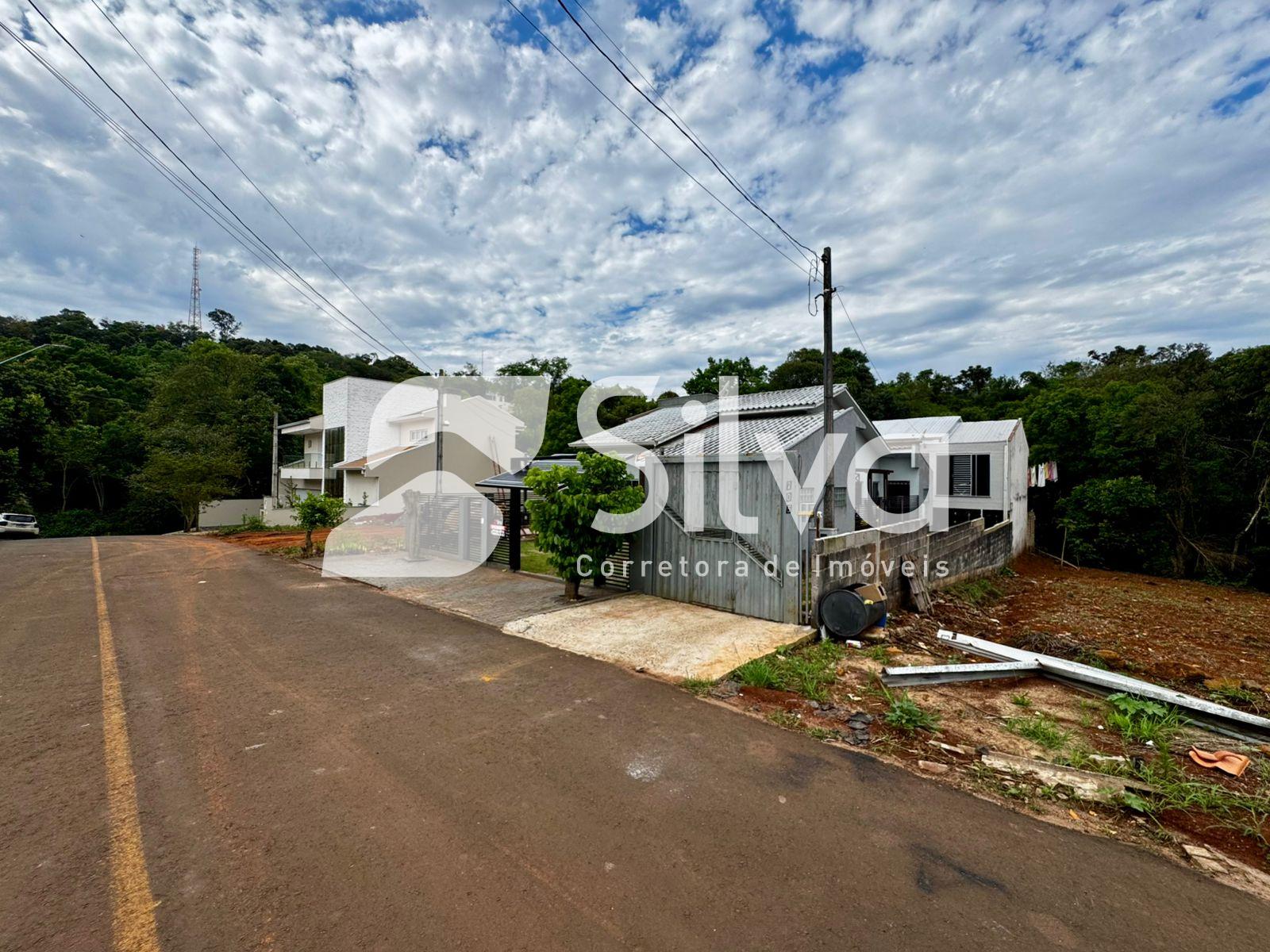 Casa a venda localizada no Centro Sul, Dois Vizinhos-PR.