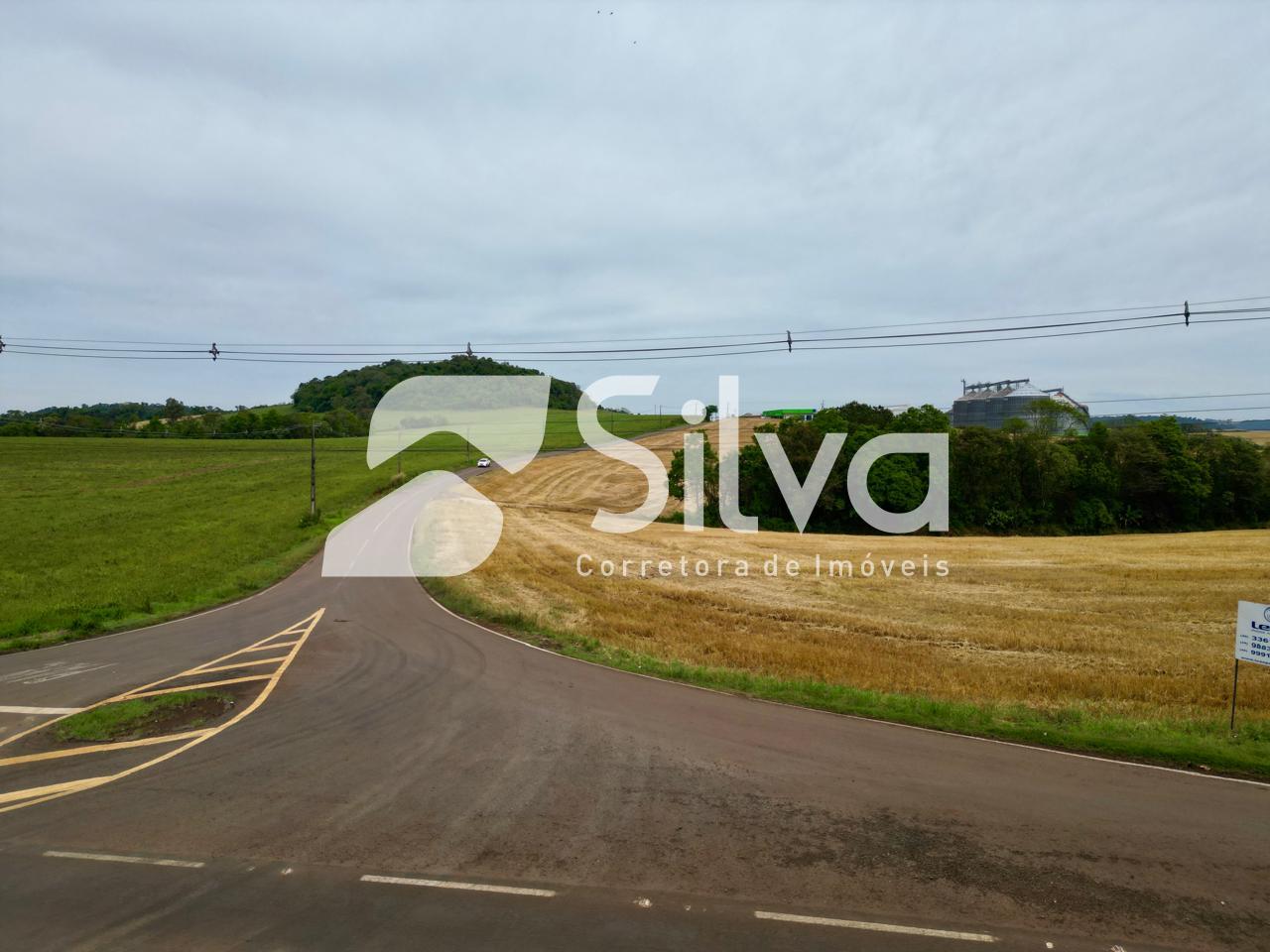rea para investimento localizada as margens da PR-473, Dois Vizinhos-PR.